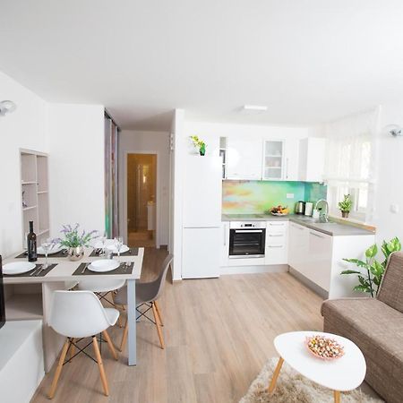 Apartman Roza Podstrana Exteriör bild